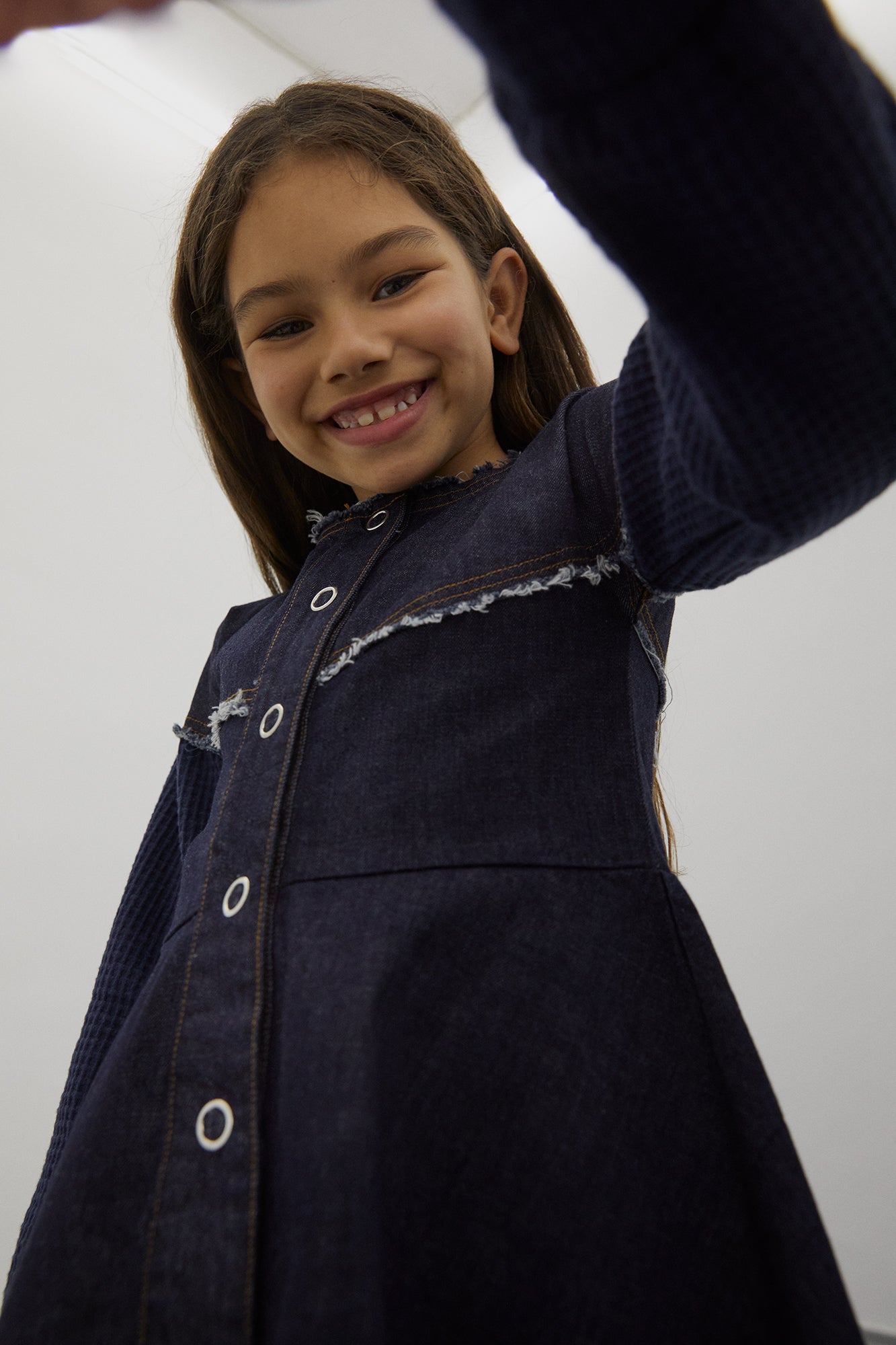 girl in long sleeve lmn3 denim dress 23 in blue color